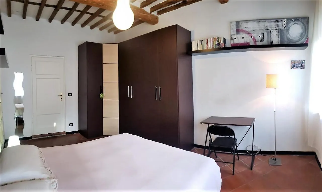 Apartment Appartamento La Torretta Porcari Italy